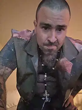 Biggbaddwulf7 online show from April 23, 8:24 am