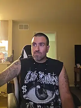 Snapshot of Biggbaddwulf7 chatting on May 4, 6:31 am Biggbaddwulf7 online show from May 4, 6:31 am