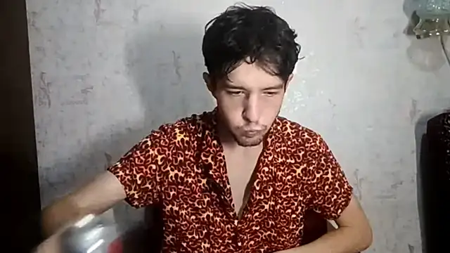 Snapshot of _ZaneX chatting on July 17, 7:19 pm ZaneX online show from July 17, 7:19 pm