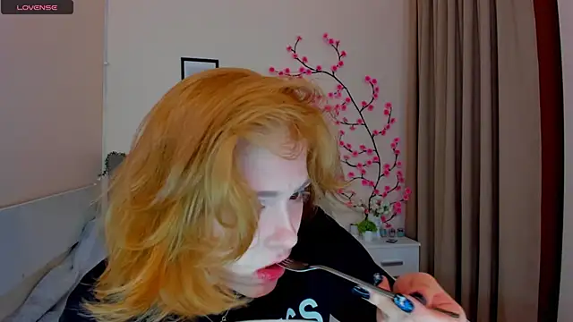 DellaRows online show from April 9, 5:51 am