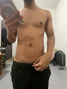 Snapshot of adiii283 chatting on March 7, 7:38 am adiii283 online show from March 7, 7:38 am