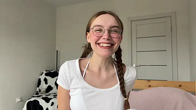 Lolatatee online show from March 20, 7:46 am