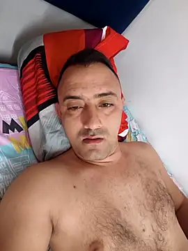 Snapshot of RaphandLey chatting on March 1, 5:15 pm RaphandLey online show from March 1, 5:15 pm