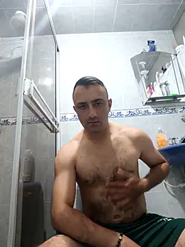 Snapshot of RaphandLey chatting on March 3, 2:39 am RaphandLey online show from March 3, 2:39 am