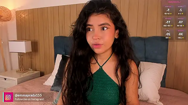 Snapshot of missprada_ chatting on March 18, 12:08 pm missprada online show from March 18, 12:08 pm