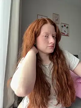 Snapshot of gingerlatte chatting on May 4, 8:32 am gingerlatte online show from May 4, 8:32 am