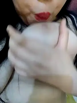 Snapshot of HoT_LiiiNa chatting on July 13, 11:18 pm HoT LiiiNa online show from July 13, 11:18 pm