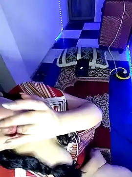 Snapshot of HoT_LiiiNa chatting on July 21, 9:50 pm HoT LiiiNa online show from July 21, 9:50 pm