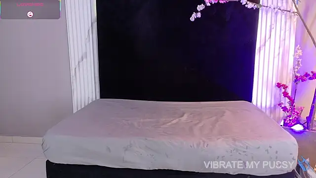 Danteandviolete cr online show from April 14, 11:27 am