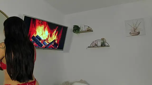 AlaiaRogers online show from June 2, 10:39 am