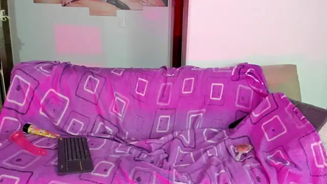 Snapshot of Charlotte_Melody chatting on March 3, 12:00 pm Charlotte Melody online show from March 3, 12:00 pm