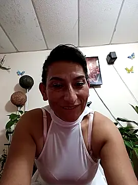 Lucia Rios online show from April 11, 12:15 am