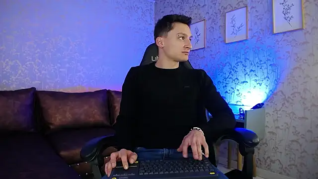 DIEGO JONES online show from March 19, 1:26 pm