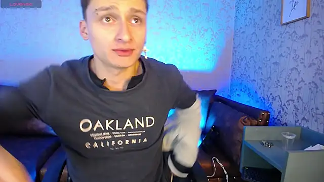 DIEGO JONES online show from March 20, 1:05 pm