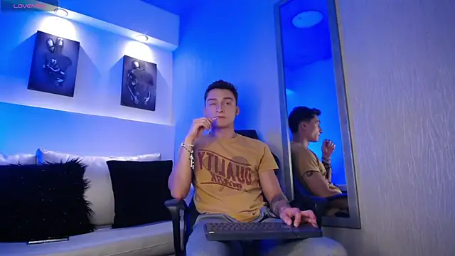 DIEGO JONES online show from March 27, 1:22 pm