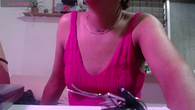 Snapshot of Kary_Blush chatting on March 2, 11:44 pm Kary Blush online show from March 2, 11:44 pm