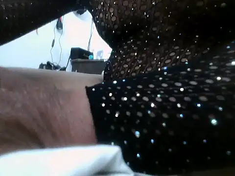 anuscunt online show from March 31, 7:14 pm