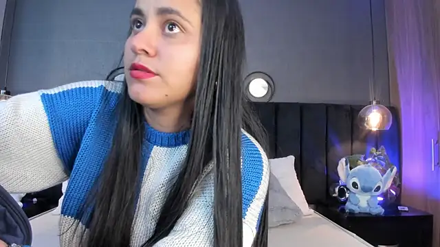 Snapshot of alejandra__garcia chatting on June 6, 3:22 am alejandra garcia online show from June 6, 3:22 am