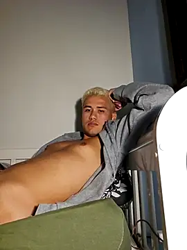 Snapshot of JVPuto chatting on February 28, 2:45 am JVPuto online show from February 28, 2:45 am