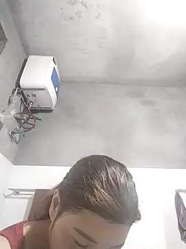 Lilinn  online show from March 25, 11:00 pm