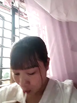 Lilinn  online show from April 9, 10:59 pm