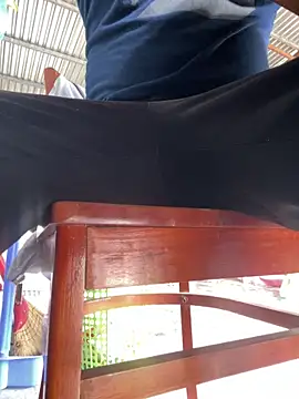 Snapshot of hoang15075 chatting on March 2, 2:36 am hoang15075 online show from March 2, 2:36 am