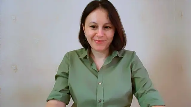 Snapshot of Inessa_beauty chatting on June 13, 3:48 am Inessa beauty online show from June 13, 3:48 am