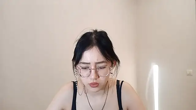 SolvedGlobe online show from April 6, 2:07 pm