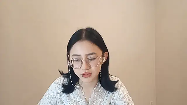 SolvedGlobe online show from April 10, 2:11 pm