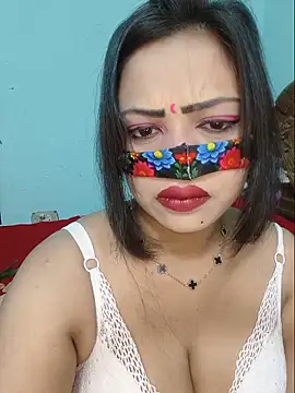 Snapshot of Beauty-3 chatting on May 23, 8:13 pm Beauty-3 online show from May 23, 8:13 pm