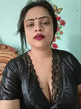Snapshot of Beauty-3 chatting on June 29, 7:58 am Beauty-3 online show from June 29, 7:58 am