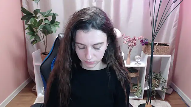 MistyBree online show from April 20, 9:34 am