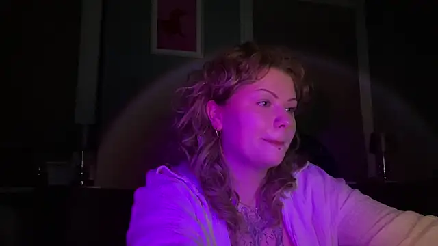 Snapshot of YoungAlina chatting on February 28, 6:42 pm YoungAlina online show from February 28, 6:42 pm