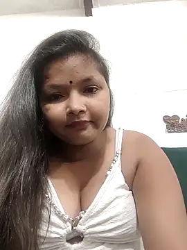Snapshot of priti_25 chatting on March 29, 5:13 pm priti 25 online show from March 29, 5:13 pm