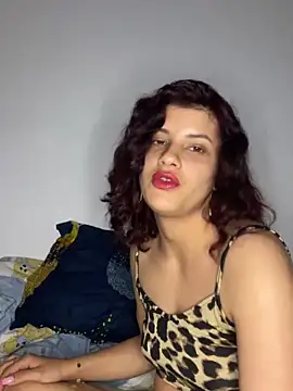 Snapshot of MommySexxy23 chatting on May 10, 7:08 pm MommySexxy23 online show from May 10, 7:08 pm