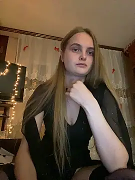 Snapshot of LunaVey chatting on May 26, 6:26 pm LunaVey online show from May 26, 6:26 pm