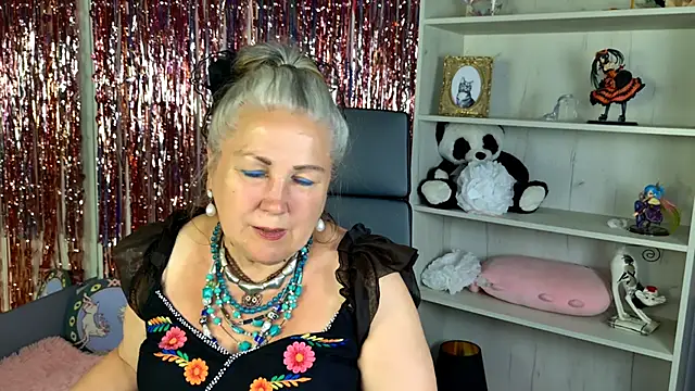 Snapshot of LilaMaharani chatting on June 11, 12:58 pm LilaMaharani online show from June 11, 12:58 pm