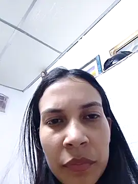 Snapshot of BiancaRoyale chatting on April 29, 6:17 am BiancaRoyale online show from April 29, 6:17 am