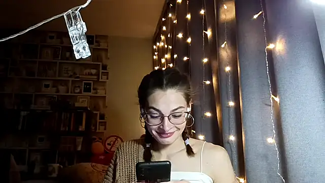 JInaMillsap online show from March 4, 9:15 am