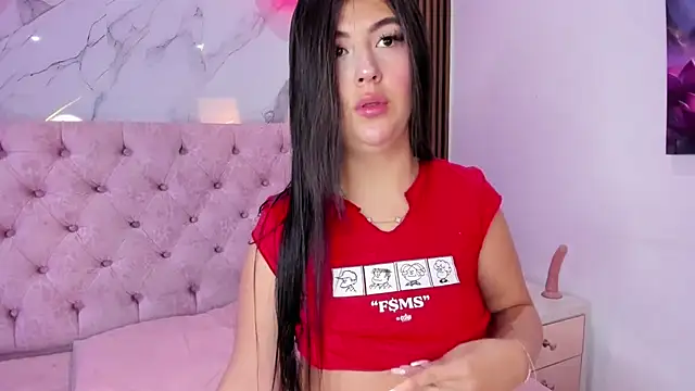 Snapshot of AbrilQuintana_ chatting on April 25, 11:35 am AbrilQuintana online show from April 25, 11:35 am