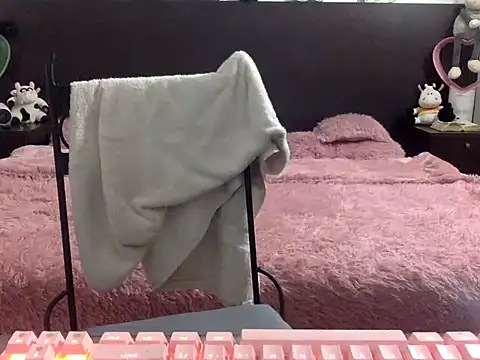 mommy-Milf online show from March 12, 1:45 am