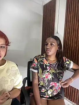 Snapshot of Emi_rousse chatting on March 2, 1:07 pm Emi rousse online show from March 2, 1:07 pm