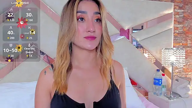 lucy davies online show from June 30, 12:06 pm