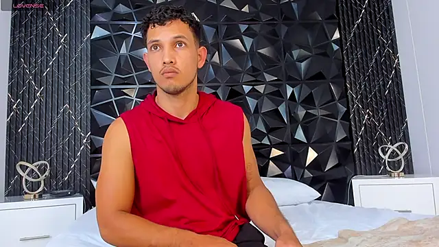 MaxiStanford online show from April 29, 9:54 pm