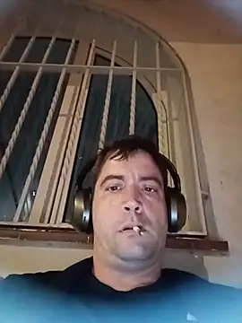 Snapshot of danyelC2 chatting on June 21, 9:50 pm danyelC2 online show from June 21, 9:50 pm
