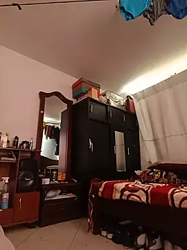 solopetalo online show from May 25, 4:24 pm