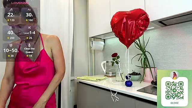 Snapshot of Lizacams chatting on July 18, 4:33 pm Lizacams online show from July 18, 4:33 pm