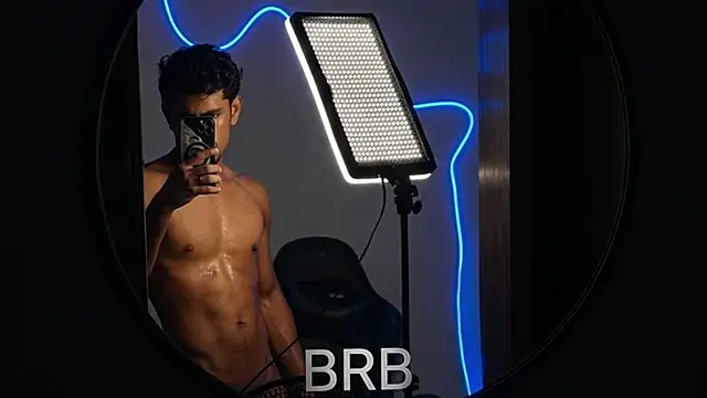 jossi12345j online show from March 31, 12:38 pm