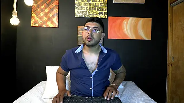 Snapshot of ashwin_koch chatting on March 3, 3:01 am ashwin koch online show from March 3, 3:01 am