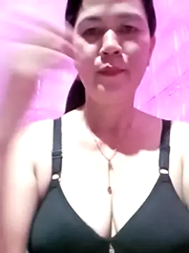 Snapshot of sweet_lyn2025 chatting on April 8, 12:38 pm sweet lyn2025 online show from April 8, 12:38 pm